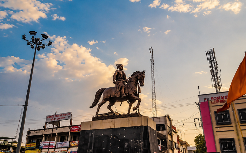 About shivaji statue
