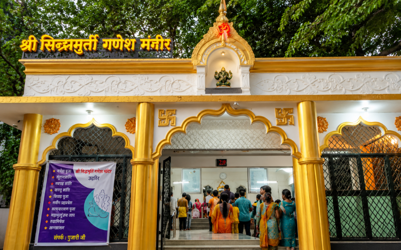 About siddhivinayak temple